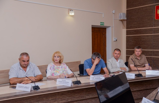 Состоялась 15-я внеочередная сессия Евпаторийского гор...