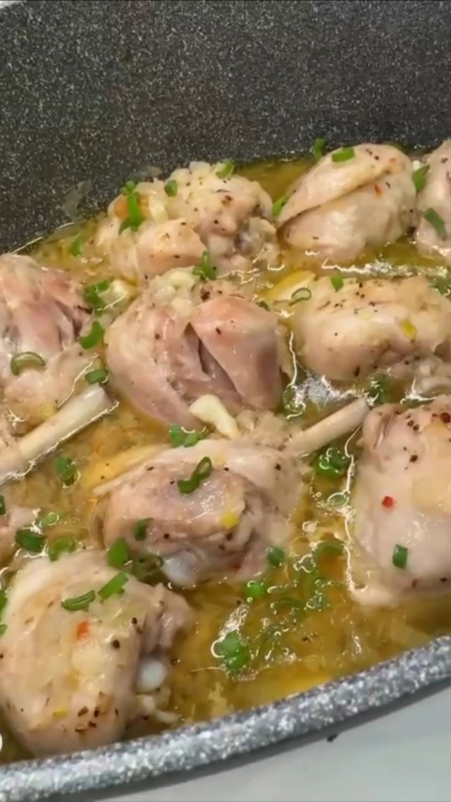 Прекрасная томленая курица - получается так нежно, что ...