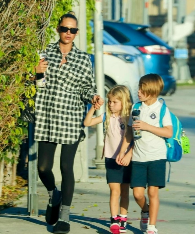 44-летняя Анна Курникова, которая ждёт четвёртого ребён...