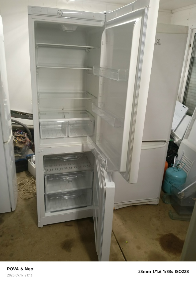 Продажа холодильников.и морозильная камери б/у в испра...