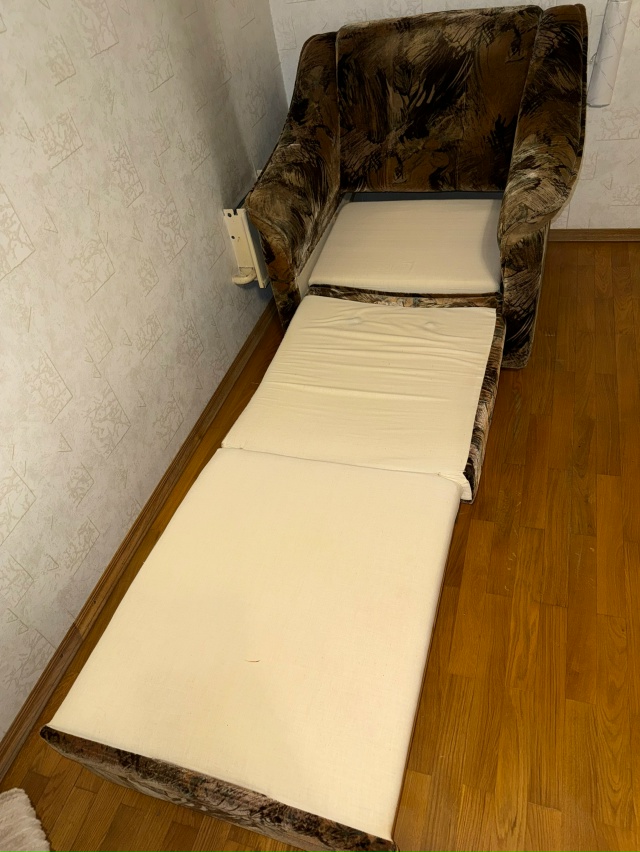 Отдам бесплатно 2 раскладных кресла!
Срочно!
89219481106