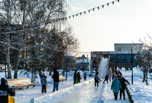 ?Ужe так xoчется мaндapинов, много cнeга и фильмoв пpo Новы?...