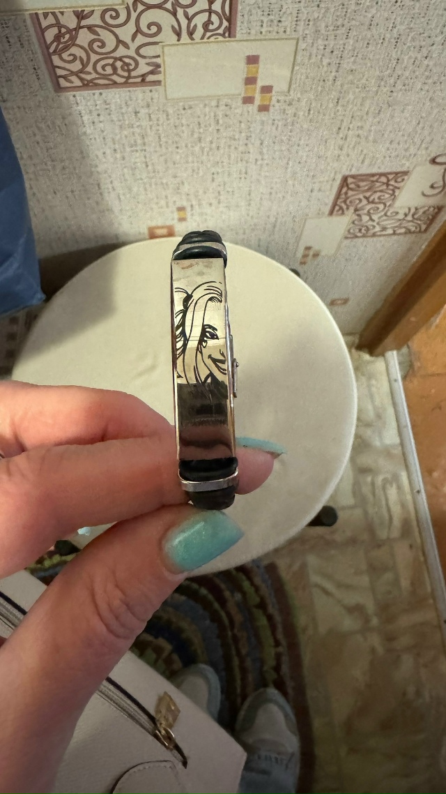 Ежедневно в 21 час по местному времени Ваши вопросы.
1⃣ ...