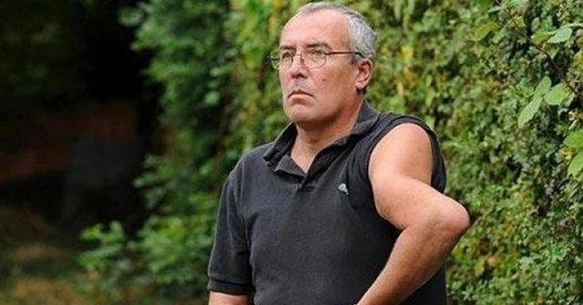 Торрон Илис упал с лестницы и сломал руку.
Врачи опред?...