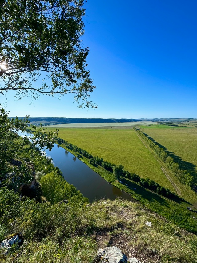 Башкирия, в окрестностях: села Айлино, села Малояз (ска?...