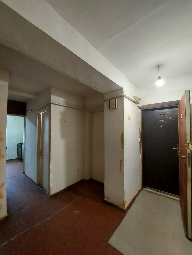 Продам газифицированную двухкомнатную квартиру на Юж?...