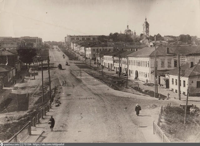 Ретро Подольск ⏳
Вид на проспект Кагановича. 1932 г.