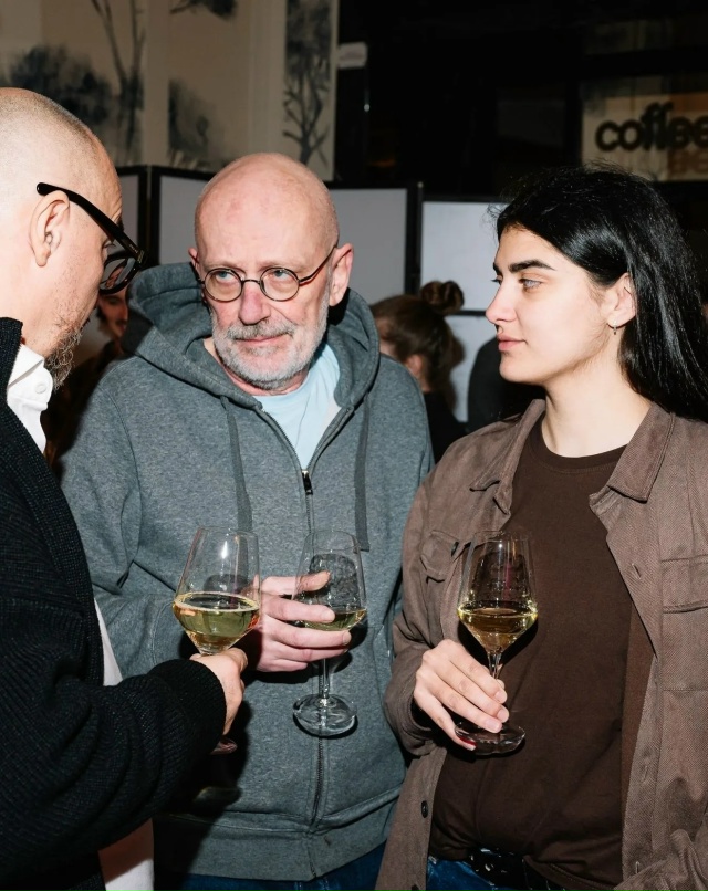 Александр Гордон вышел в свет с молодой супругой
На п...