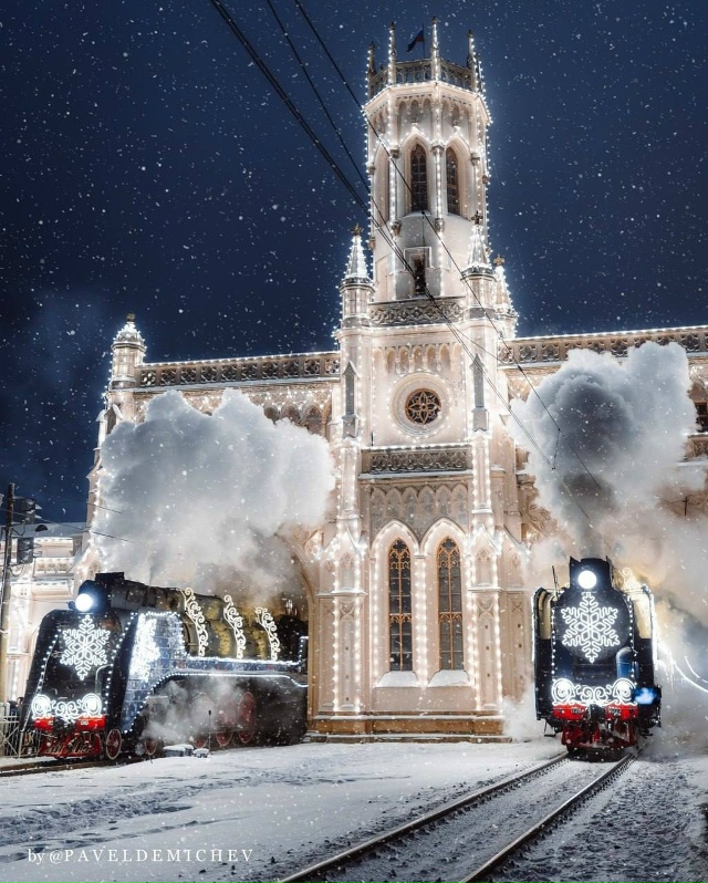 Новогодний поезд Деда Мороза отправится в путешествие...