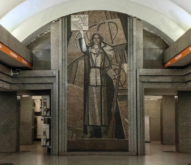 Потерял картхолдер тинькоф с картами. Три банковские и...