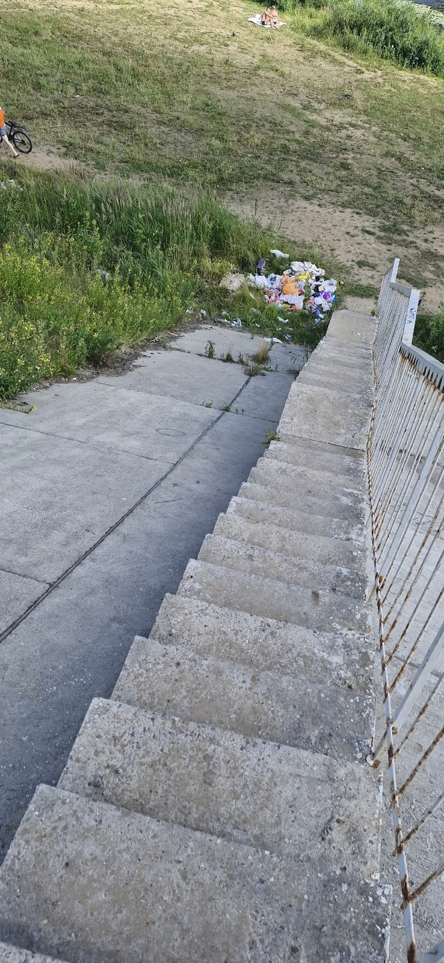 Подписчица негодует:
Добрый день, называется купальны...