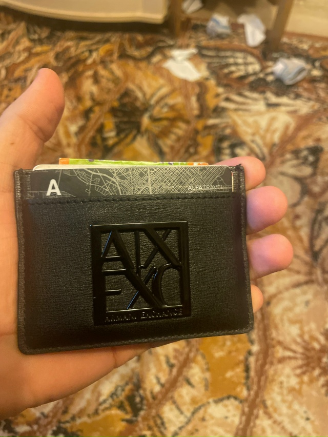 Нашли кошелек у 542 школы
Звонить по номеру:
89046337212