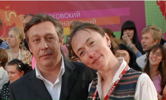 Михаил Ефремов разводится с пятой женой после 23 лет бр?...