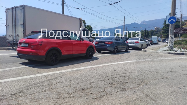 Большая просьба к ГАИ и Администрации города поставит?...