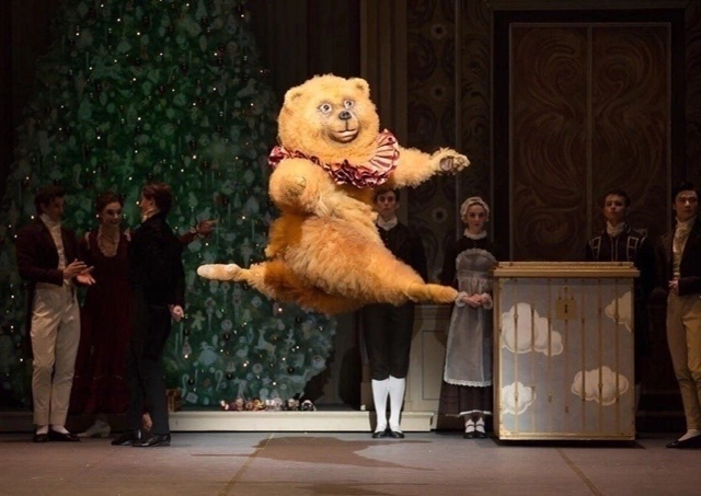 Зачем мои фото выложили?