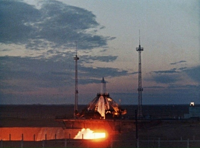 Зaпуcк первого искусственного спутника Земли. Дата зап?...