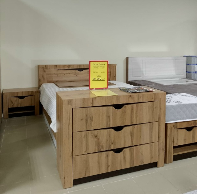 Что выбрать?
🌟Яркий белый глянец или глубокий бархатн...