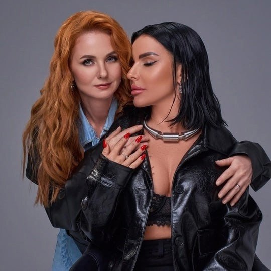 Группа t.A.T.u. возвращается 😅
Экс-участницы легендарно...