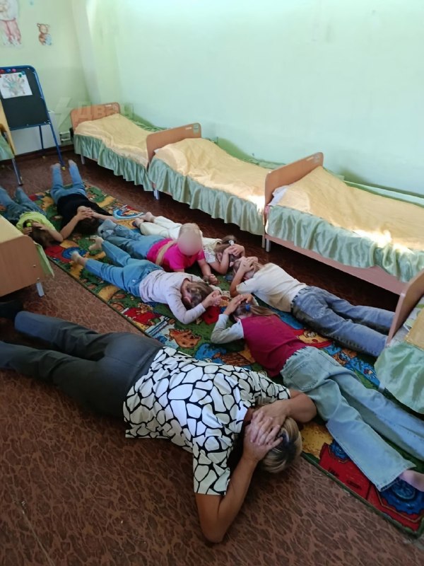 В российских детсадах 18-19 августа проходят антитеррористические учения с участием детей
Воспитанн