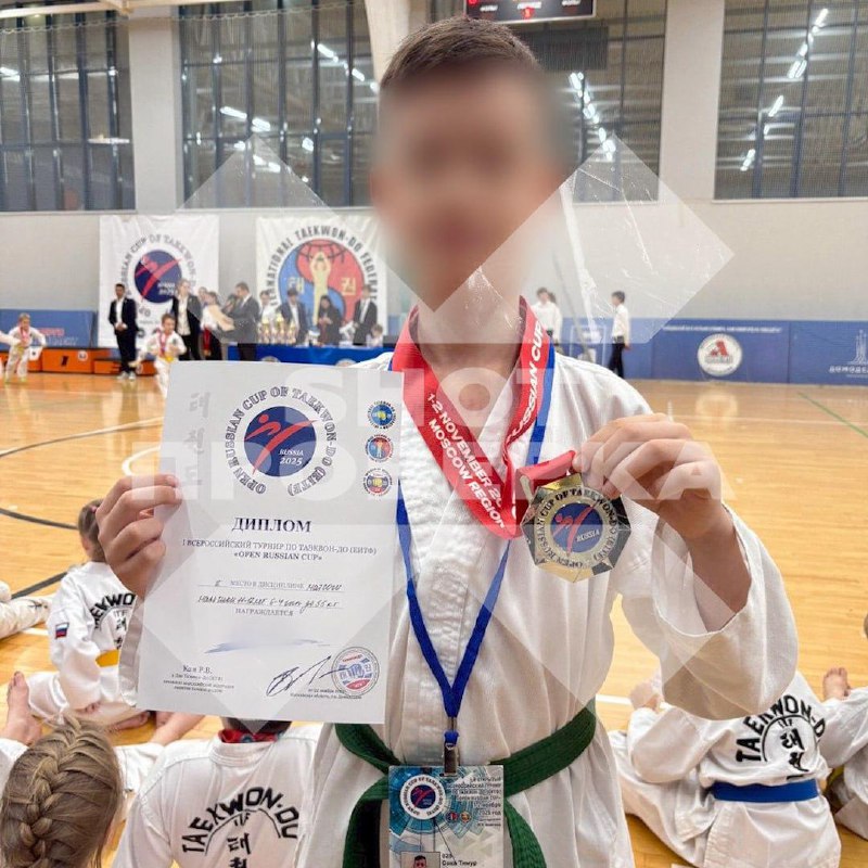 11-летний пацан из Подольска угодил в реанимацию после того, как соседи начали ремонт.
Рабочие зал