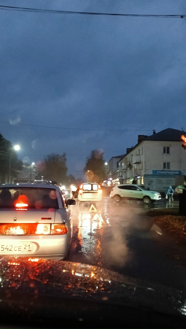 У почты на перекрёстке цыгана сбили сегодня....
Кто знае...
