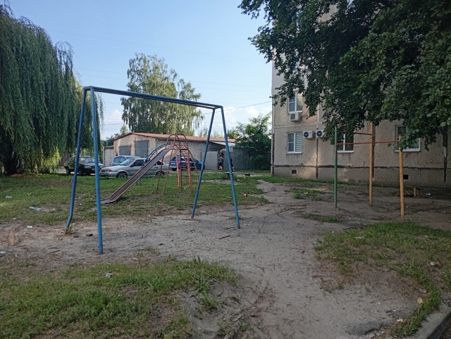 Площадка в ужасном состоянии, она не обновлялась со вр?...
