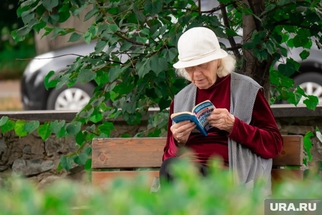 Россияне считают, что им не хватит пенсии на нормальну?...