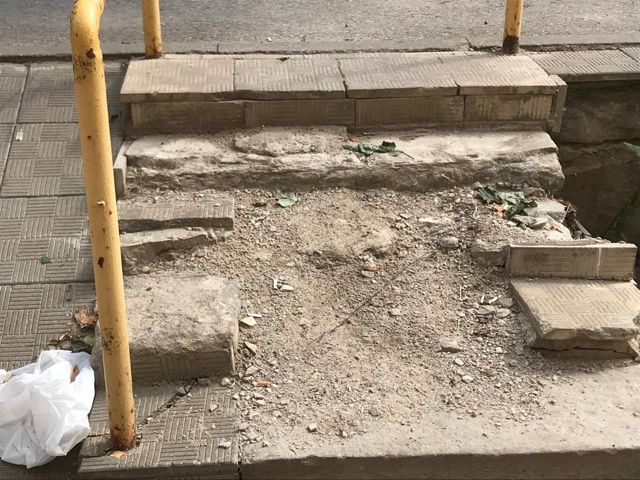 Когда наведут порядок?!
Каждый день собирается толпа м...