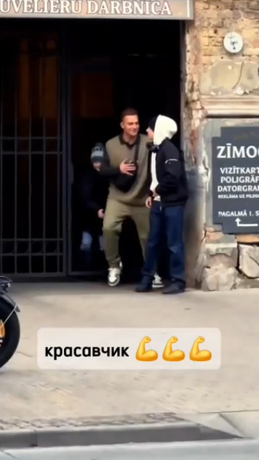 Это социальный эксперимент. Как бы вы поступили в тако?...