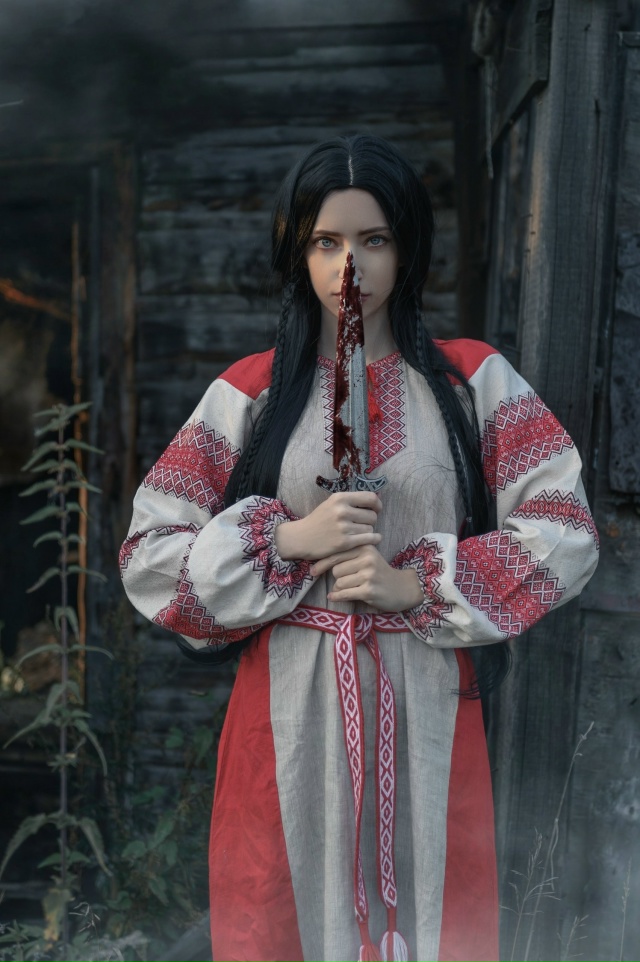 🌫 Шёпот прошлого и ветер перемен…
Этот косплей посвя?...