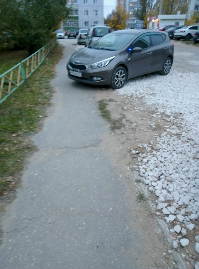 ⚡ По шестёрке
На Колхозной около 