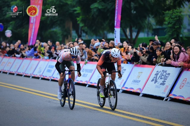 ⚡Выксунец Иван Блохин вновь в тройке лидеров чемпиона...