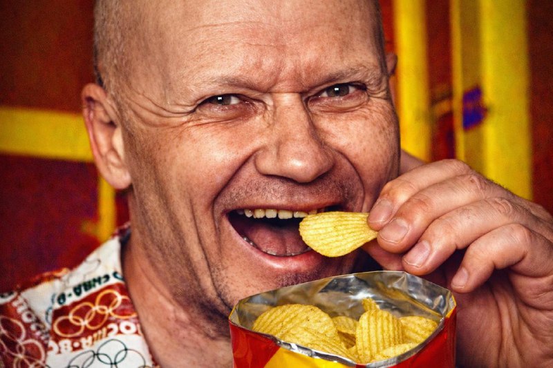 Кола и чипсы буквально делают из вас психа — учёные.
Анализ данных 400 тысяч человек показал, что р