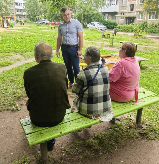 🧸 На ул. Багратиона обновлена детская площадка
На ул...