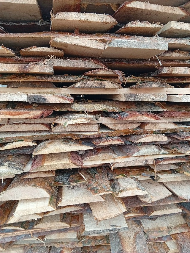 Продается горбыль 2-х метровый
Доставка имеется
89058838568