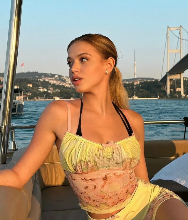 Юля Гаврилина показала фигуру — фолловеры показали не...