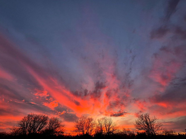 Сегодняшний закат от наших подписчиков 🌆