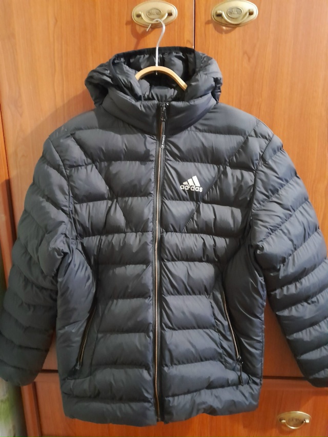 Отдам за полезности,р.42-44,8980-657-10-31