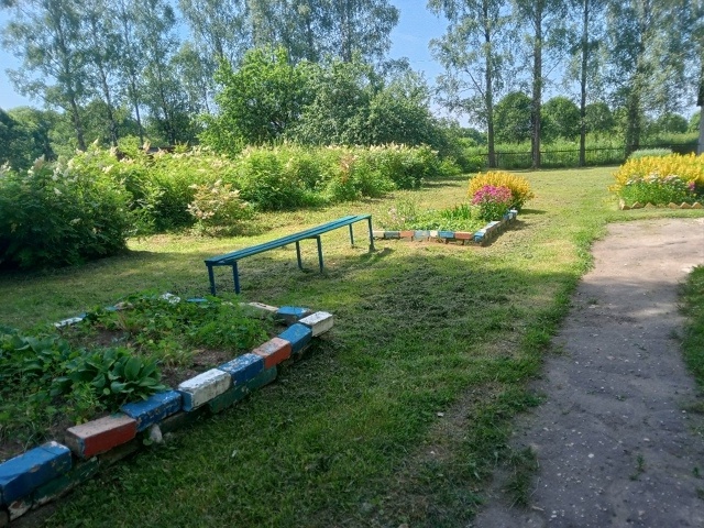 🌸Продолжается благоустройство образовательных орга?...