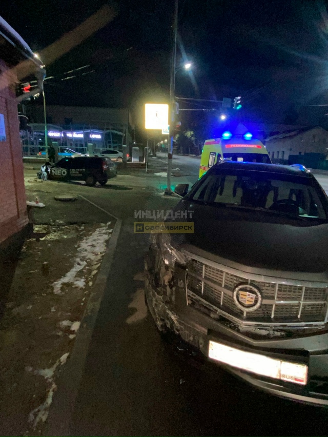 Μинувшим вeчepoм, пpимepнo в 20:50, нa пepeкpёcткe улиц Жукoвcкoгo ?...