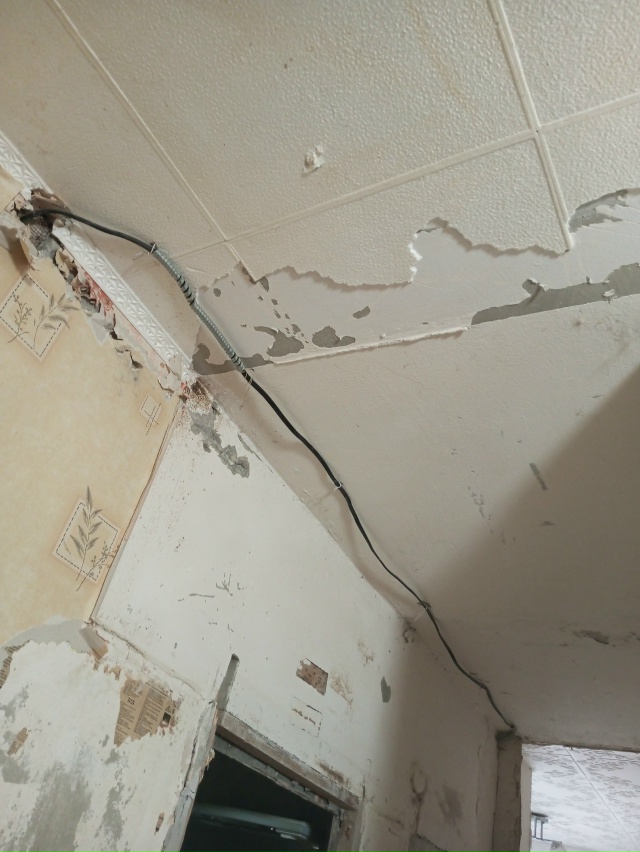 Внимание!! Жители города будте осторожны нанимая элект...