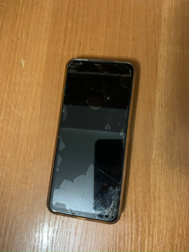 Найден мобильный телефон, обращаться по номеру +79960265303