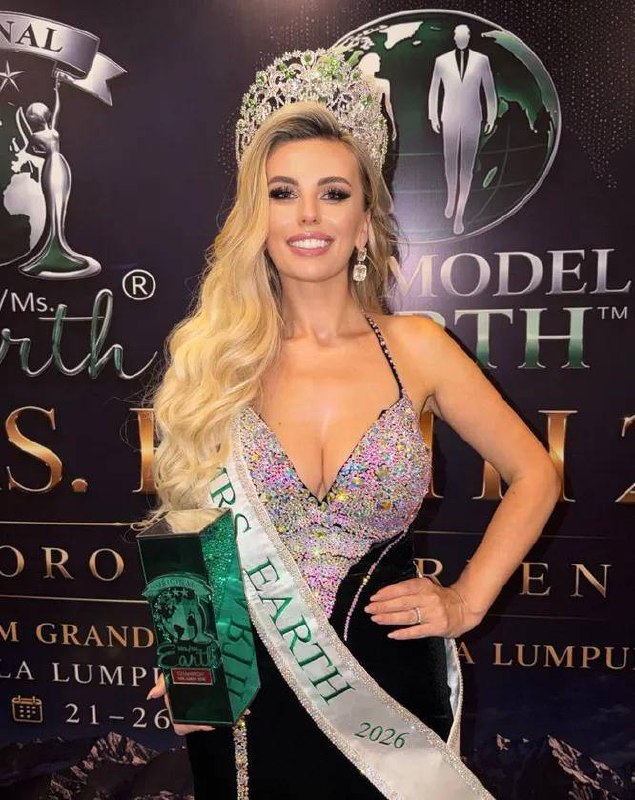 👑 Самой красивой женщиной Земли Mrs. Earth 2026 стала жительница подмосковного Видного
Людмиле Сек