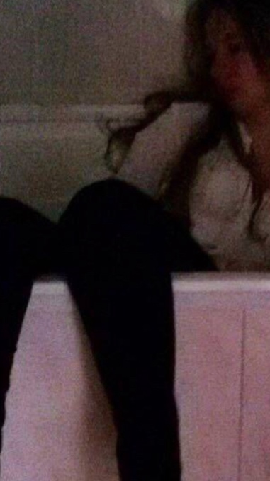 Надо такую сразу в стирку, чтоб наверняка