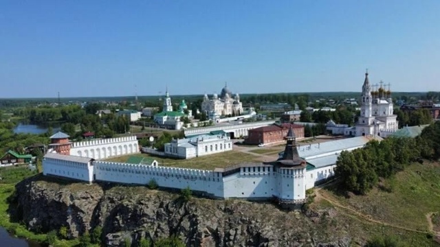 💒 Где рacположен самый маленький кремль России?
1..2..3..
П...