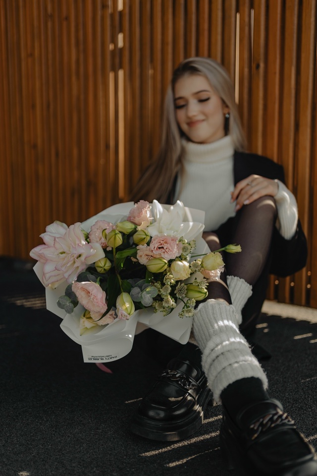 erid: 2VtzqwfhkLW
Каждый день мы создаём уникальные букеты, чт?...