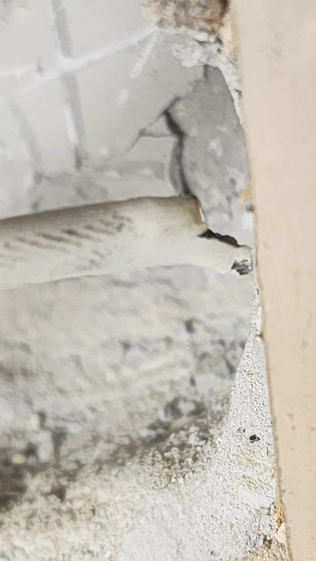 Ребят,может тут есть электрики или знающие люди... На фо...