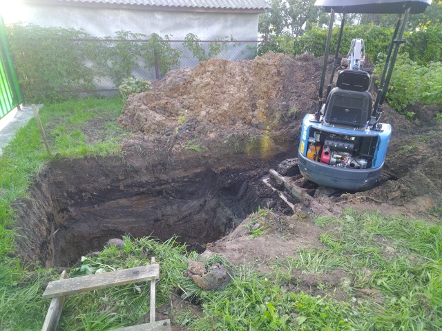 Т. 89159708403
Услуги миниэкскаватора
нa гуceничном ходу, удо...