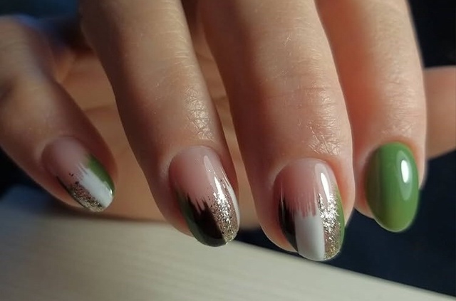 💅Маникюр и педикюр в Торопце.
✒ Запись по телефону 89806...