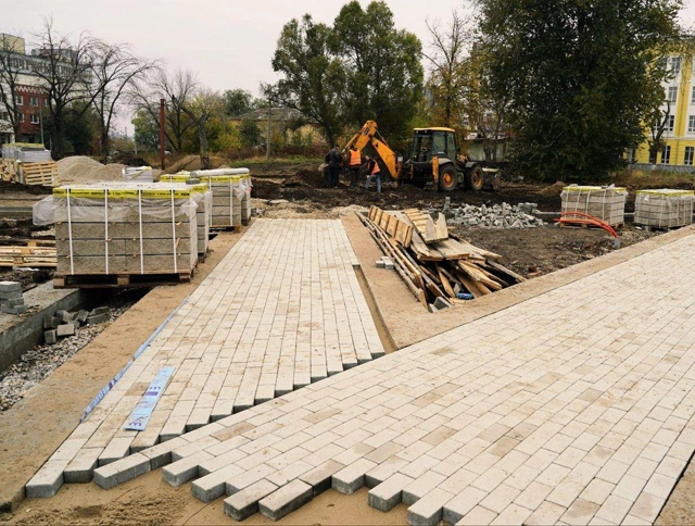 Хлебная площадь готова на треть.
Специалисты сняли ст?...